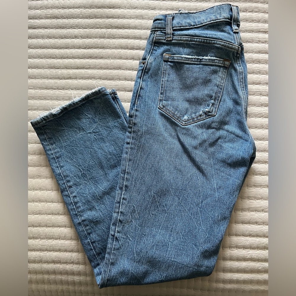 Abercrombie 90’s straight high rise jeans